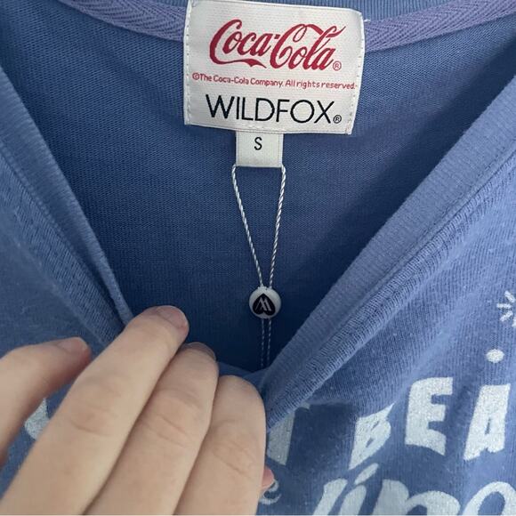 WILDFOX X Coca-Cola Can’t beat the feeling Sweatshirt NWT - Picture 3 of 6
